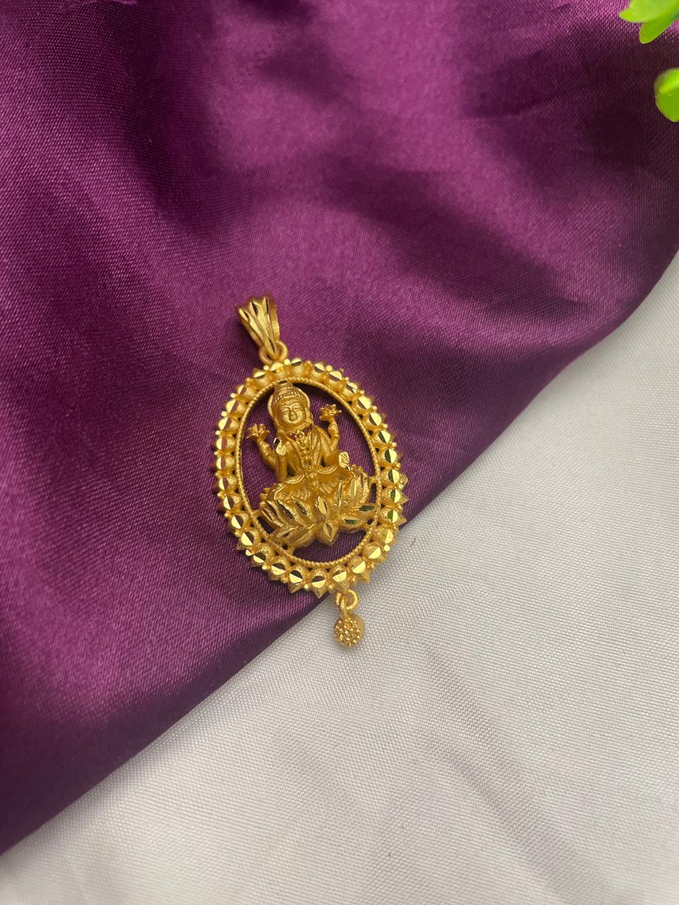 Lakshmi pendent