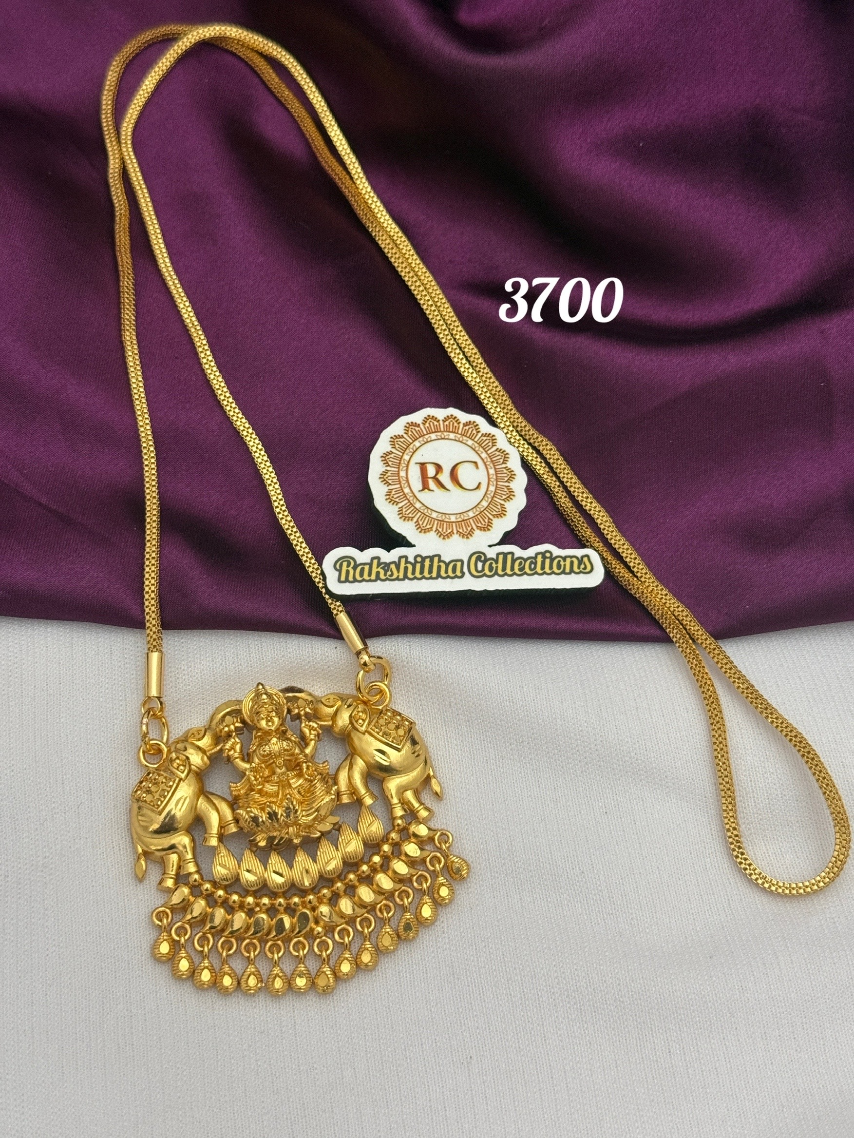 Long dollar chain RC3700