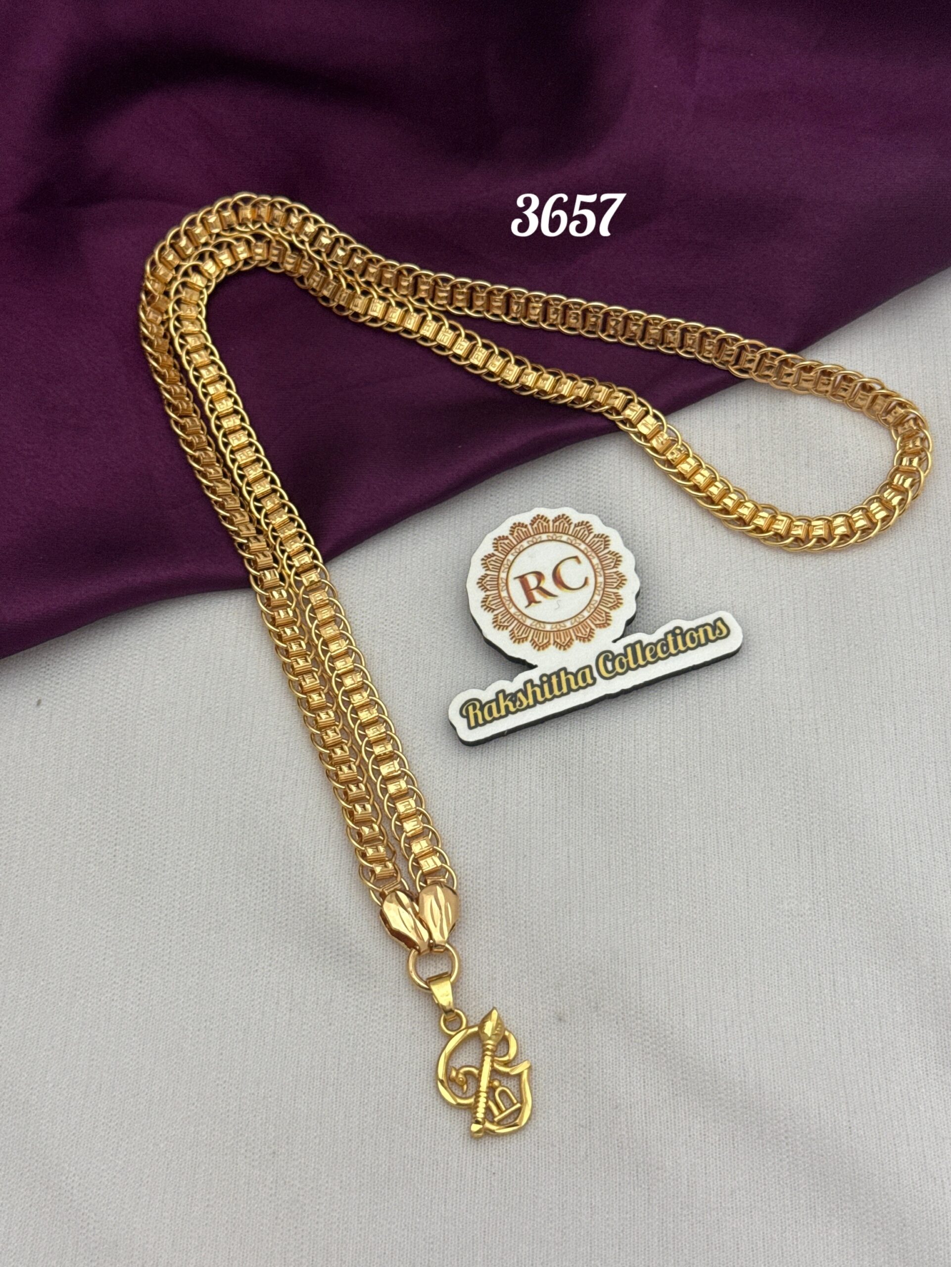 Om dollar chain RC3657