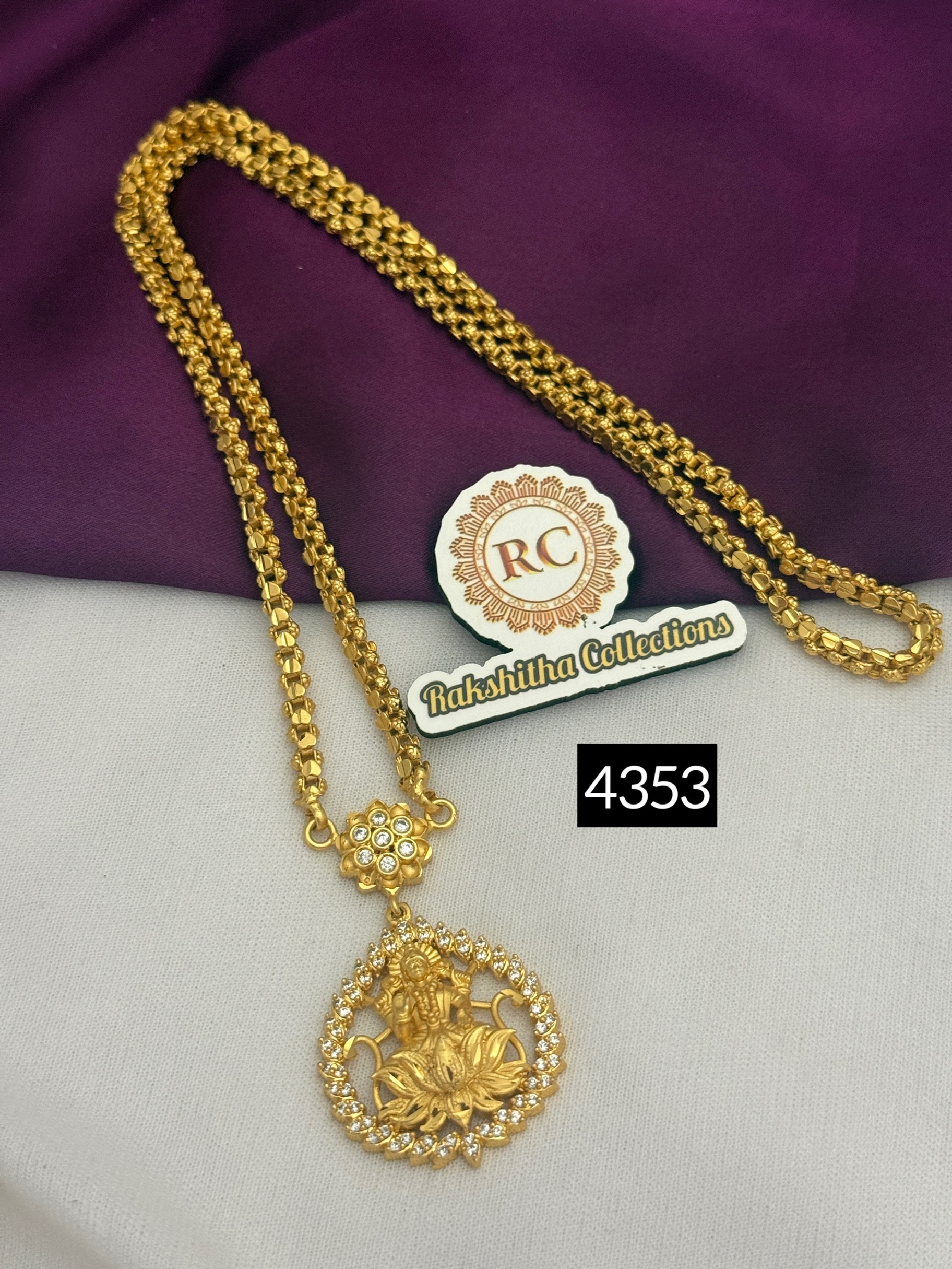 Long dollar chain RC4353