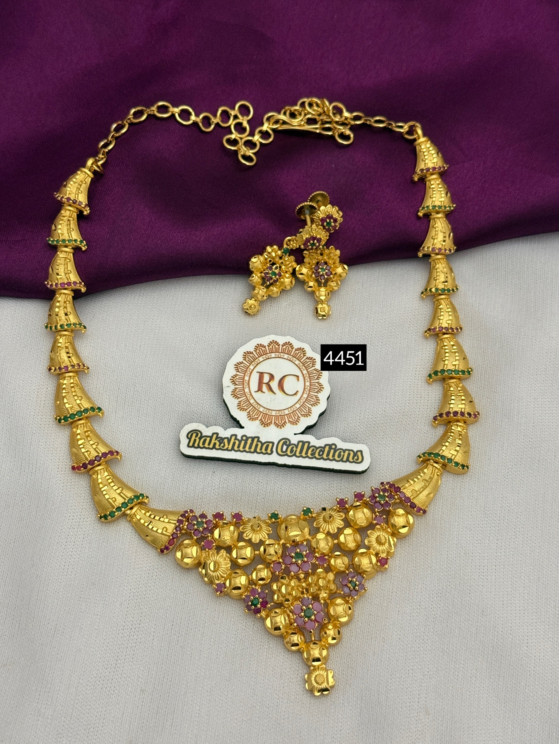 Gold look necklace RC4451