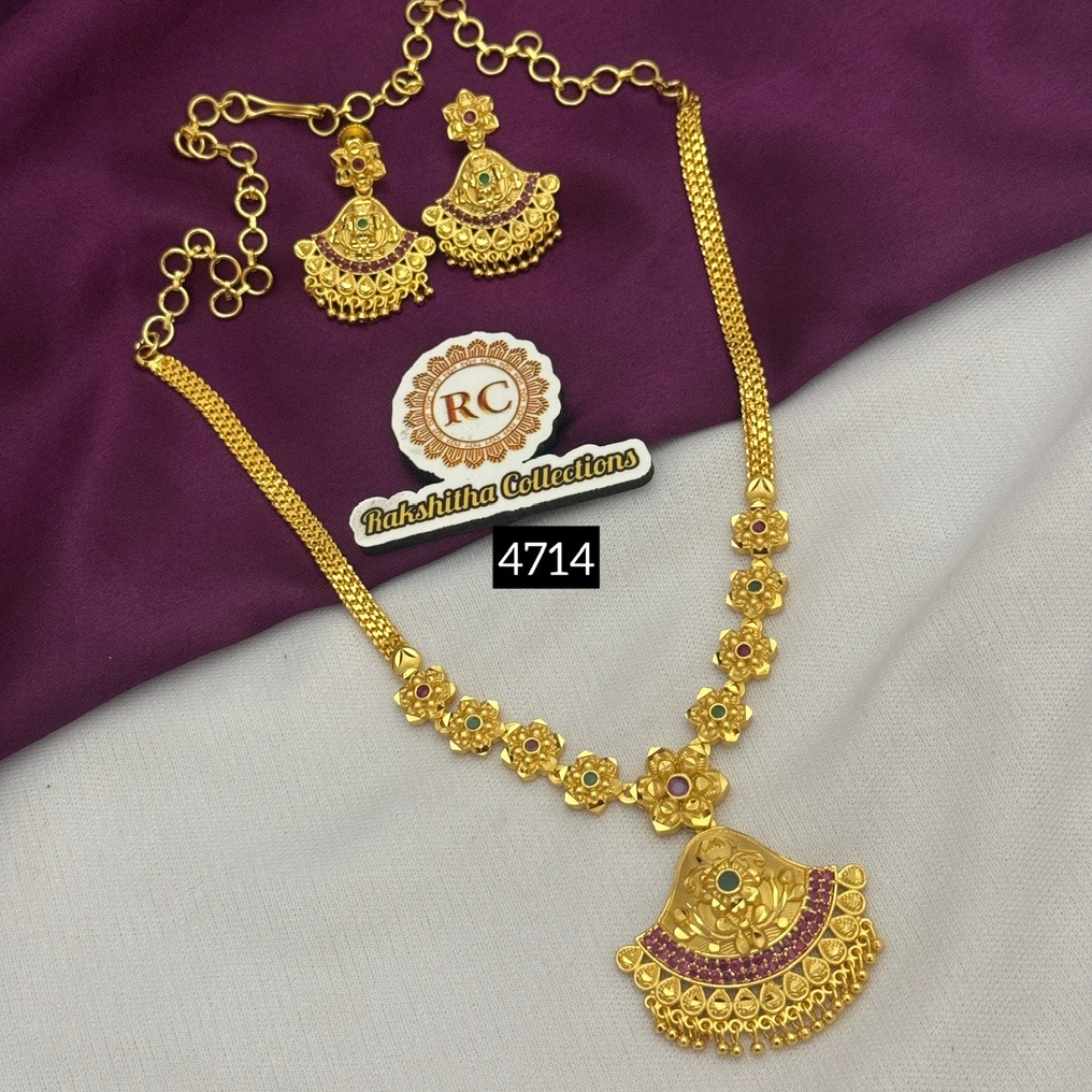 Gold look necklace RC4714