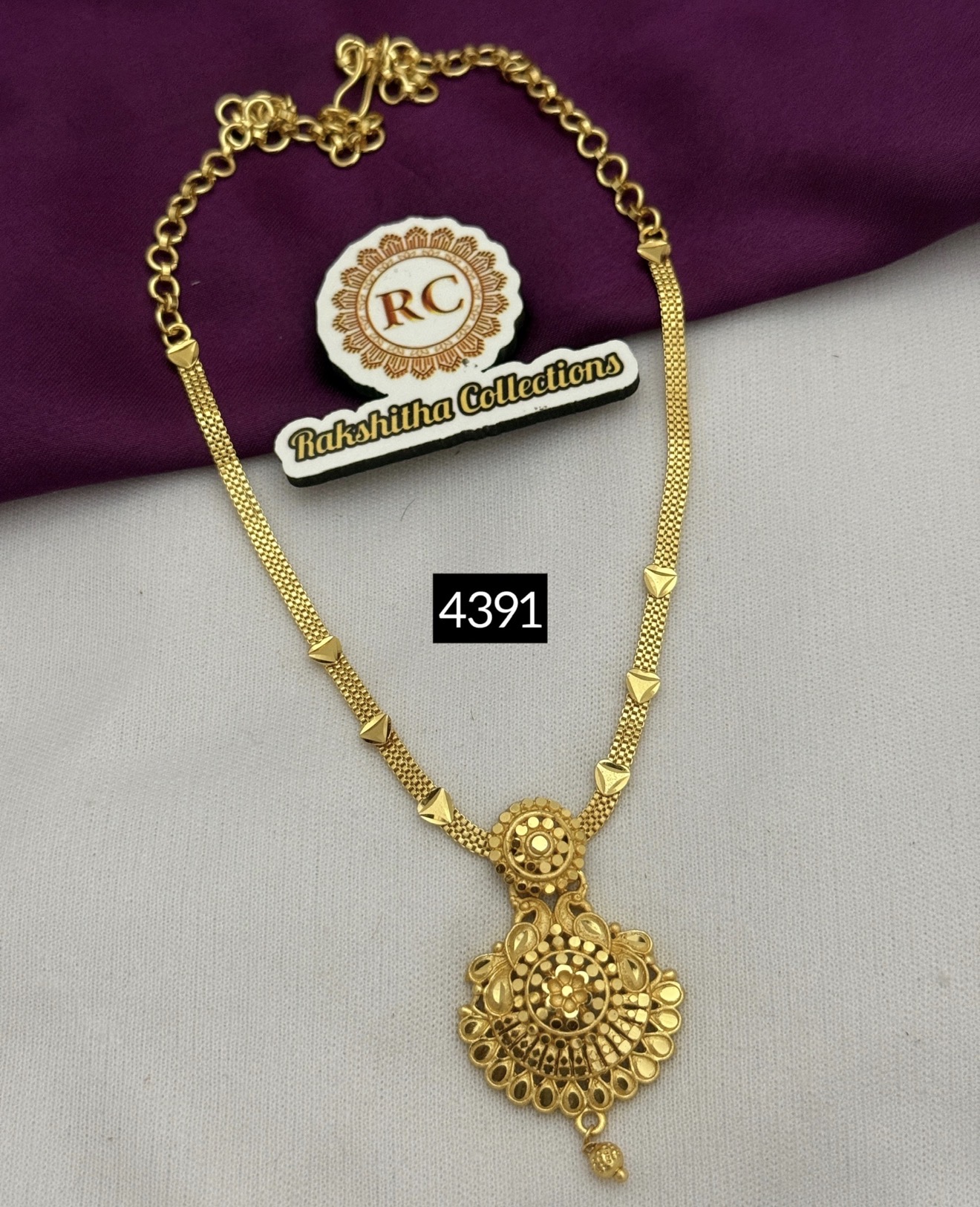Forming necklace RC4391