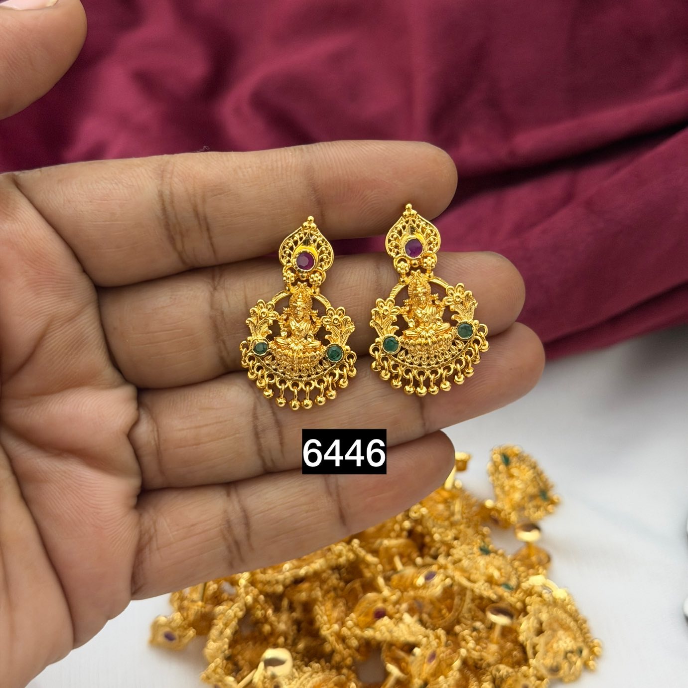 Lakshmi stud RC6446
