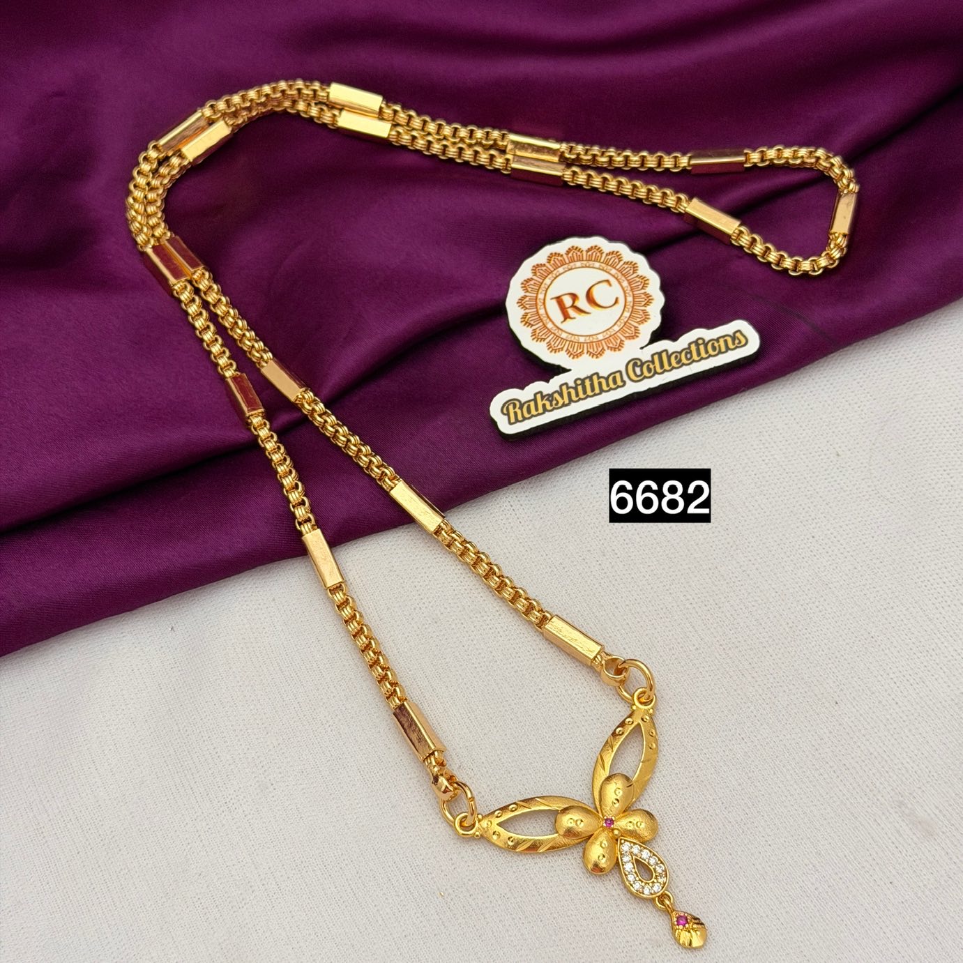 Dollar chain RC6682