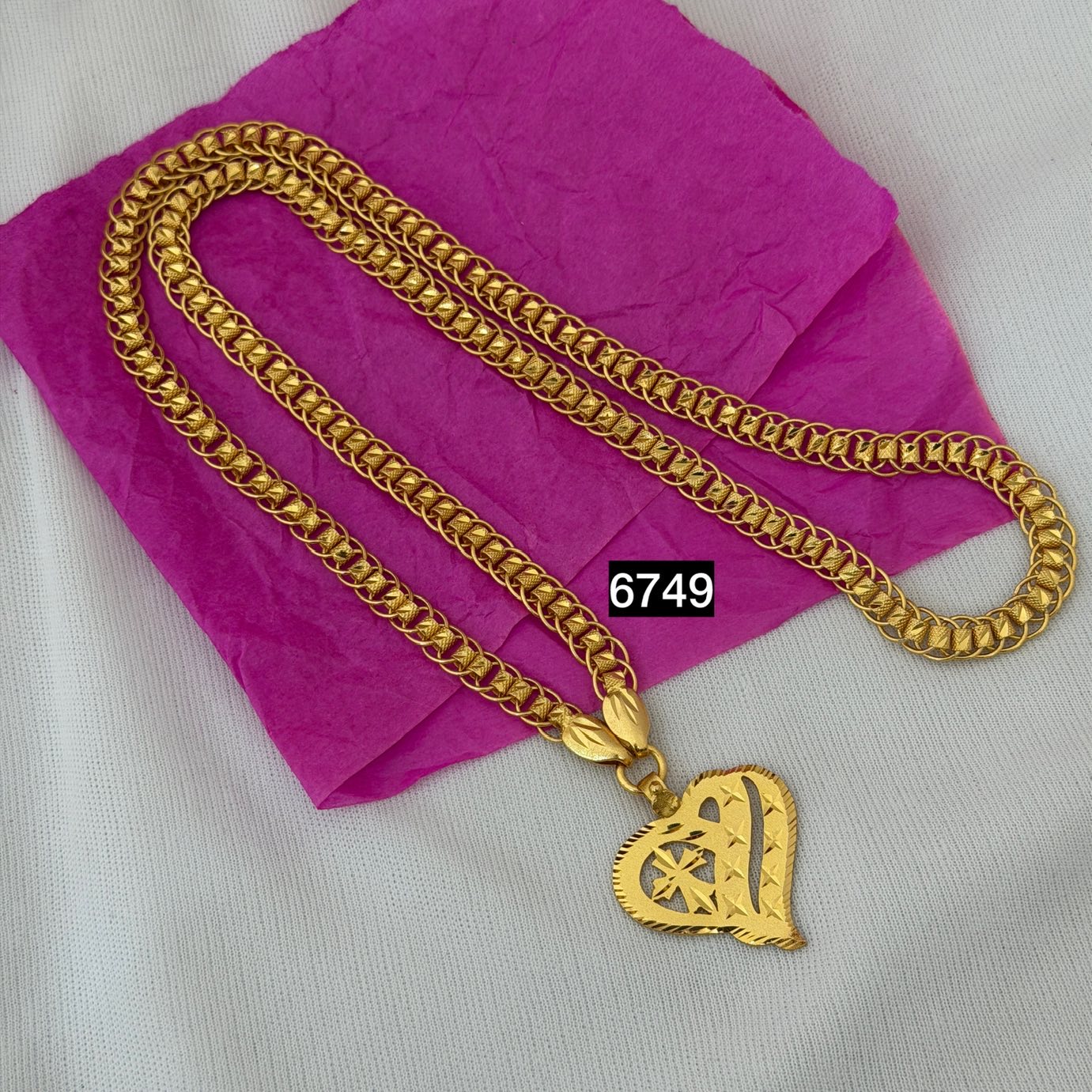 Dollar chain RC6749