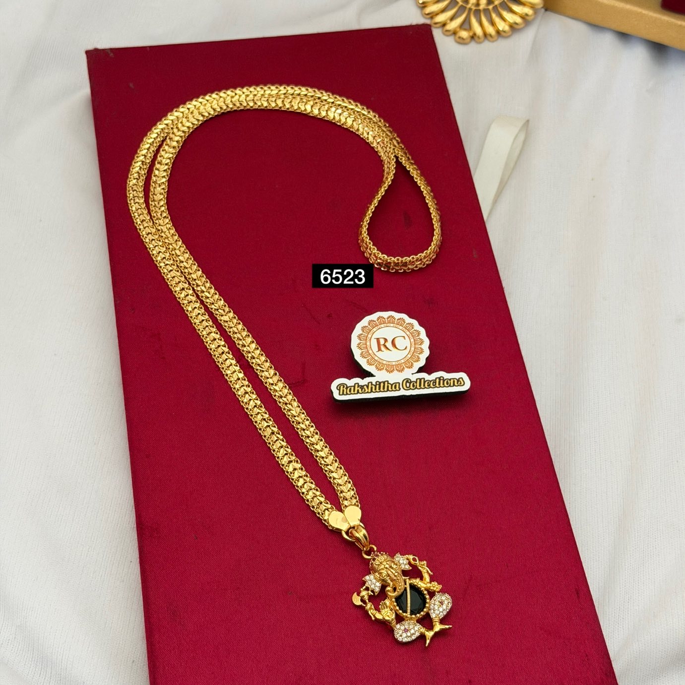 Dollar chain RC6523