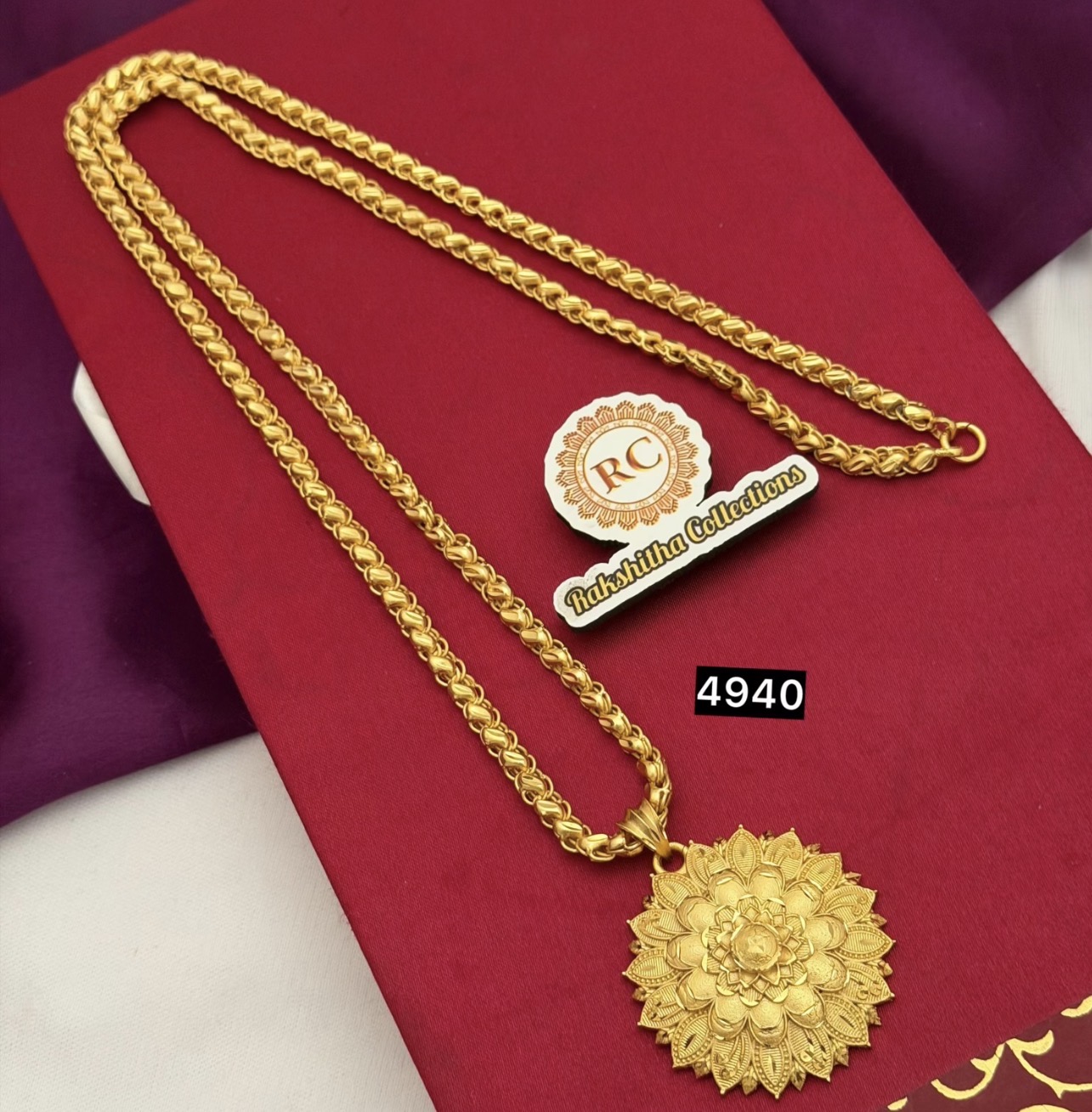 Dollar chain RC4940