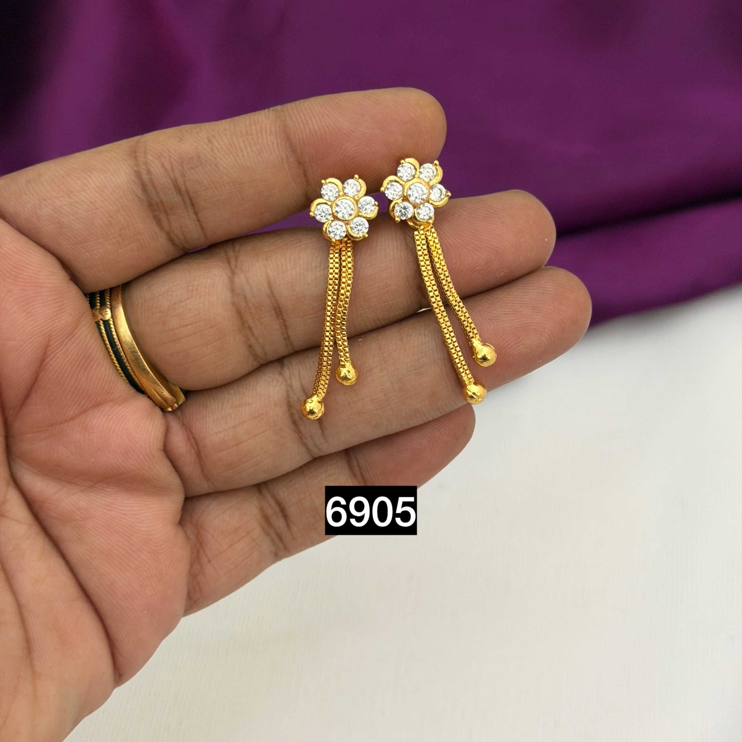 Diamond replica stud RC6905