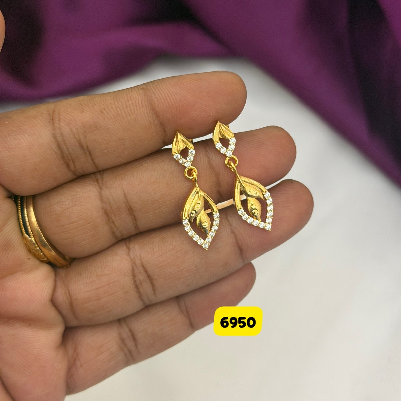 Diamond replica stud RC6950