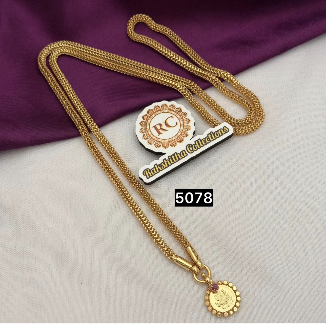 Long dollar chain RC5078